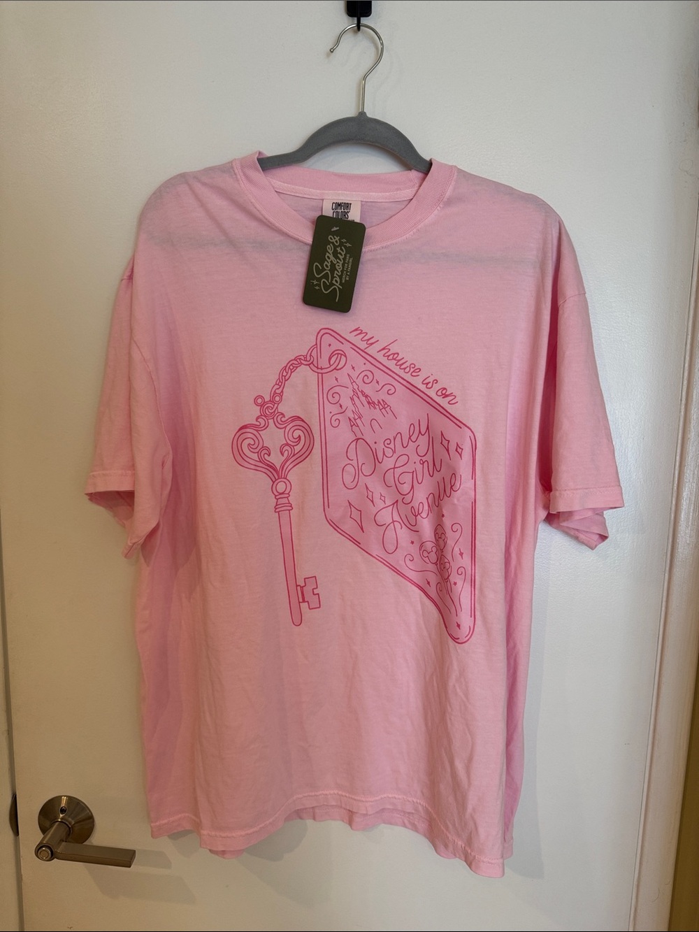NEW Sage & Sprout  Pink Graphic Tee - 'Disney Girl' Key Design